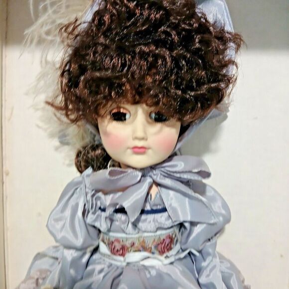 Vintage Effanbee Doll The Age Of elegance 18ins Tall - Picture 3 of 10